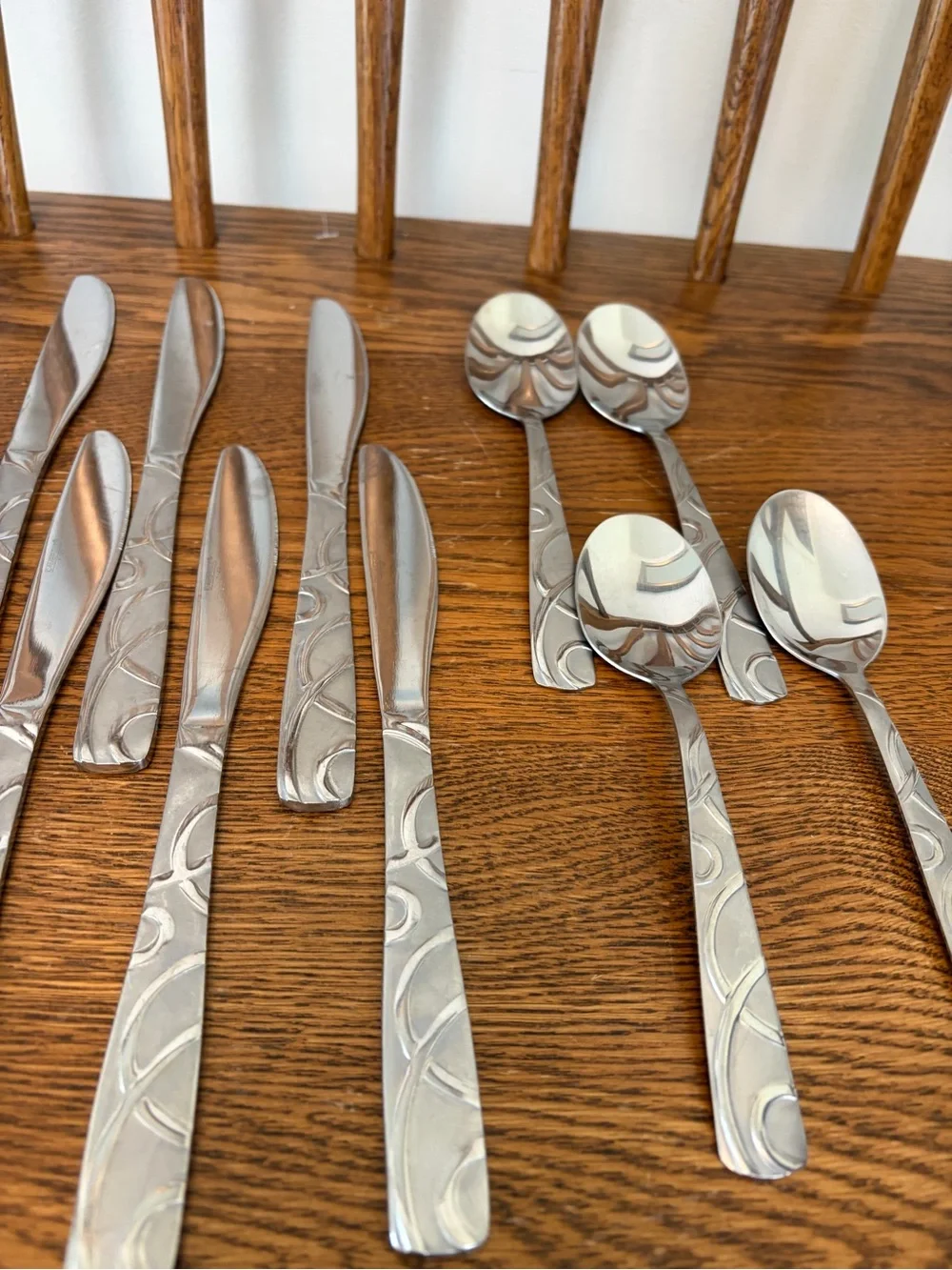 Cambridge Stainless Steel Flatware 27 Piece Set Swirl Ribbon Wave Pattern